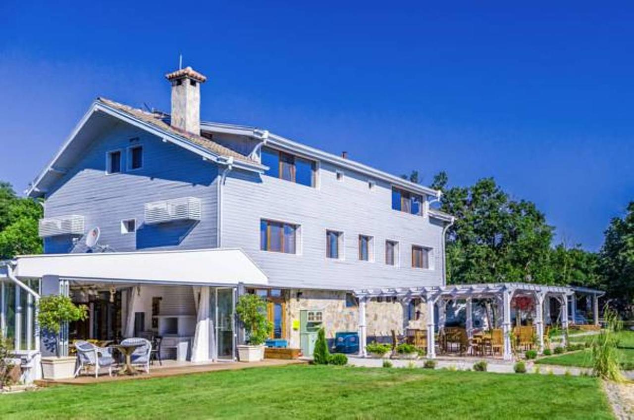 St Anastasia Otel *